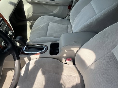 Used 2011 Chevrolet Impala LT image 18