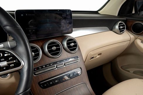 Used 2022 Mercedes-Benz GLC 300 4MATIC w/ Premium Package Lite image 28
