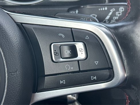 Used 2015 Volkswagen GTI S image 32