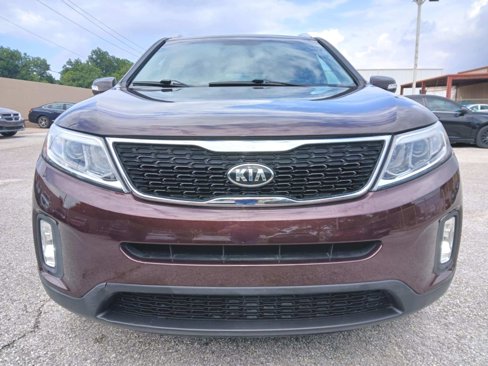 Used 2015 Kia Sorento LX image 2