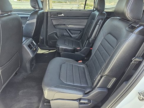 Used 2021 Volkswagen Atlas SEL Premium image 13