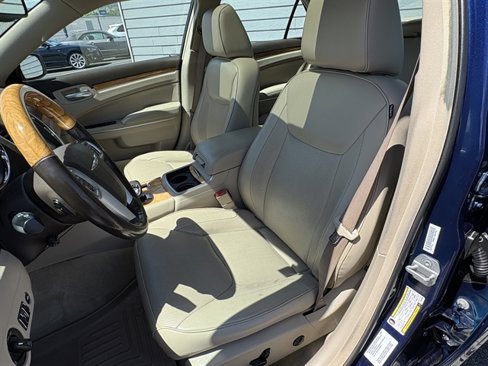 Used 2014 Chrysler 300 C w/ Beats Audio Group image 24