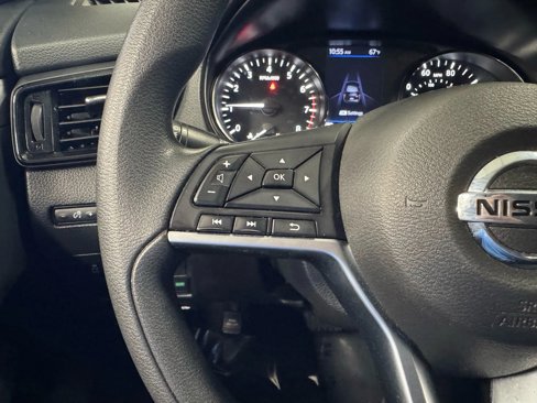 Used 2021 Nissan Rogue Sport S image 32