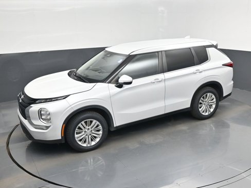Used 2022 Mitsubishi Outlander ES image 25