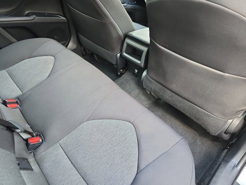 Used 2019 Toyota Camry LE image 11