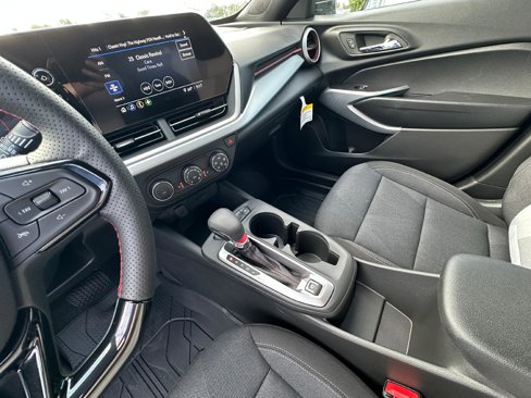 New 2025 Chevrolet Trax RS w/ Driver Confidence Package image 18