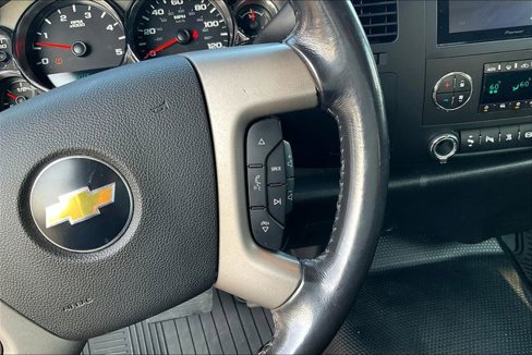 Used 2011 Chevrolet Silverado 2500 LT w/ Interior Plus Package image 15