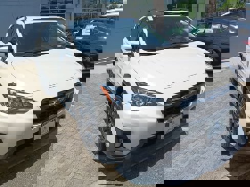 Used 2019 Subaru Crosstrek 2.0i Premium w/ Moonroof Package image 8