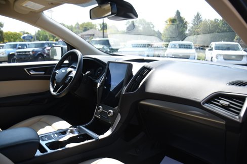 Used 2024 Ford Edge SEL image 15
