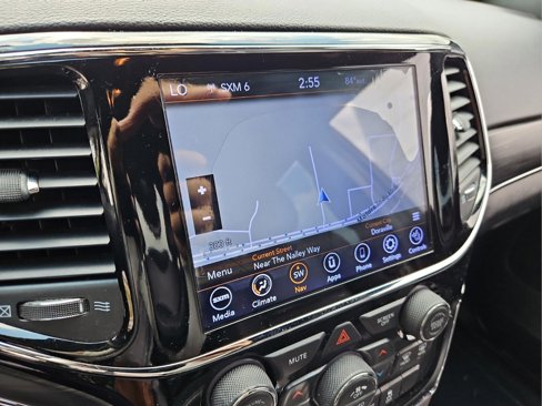 Used 2020 Jeep Grand Cherokee Limited image 24