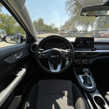 Used 2023 Kia Forte LXS w/ LXS Technology Package image 10