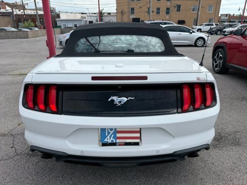 Used 2018 Ford Mustang Premium image 15
