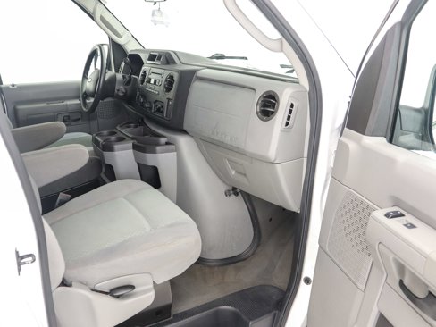 Used 2011 Ford E-350 and Econoline 350 XLT image 17