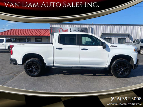 Used 2022 Chevrolet Silverado 1500 LT Trail Boss w/ Convenience Package II image 1