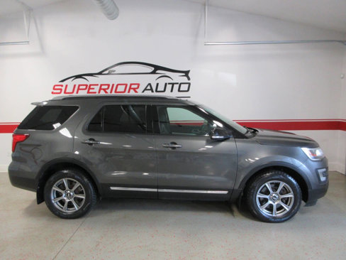 Used 2017 Ford Explorer XLT w/ Equipment Group 202A image 5
