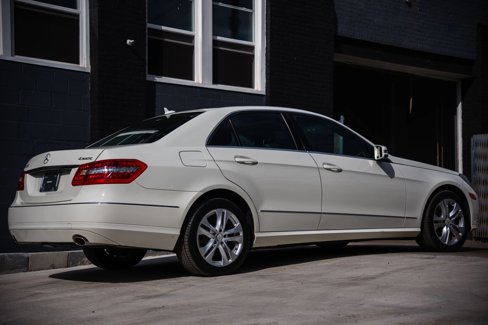 Used 2010 Mercedes-Benz E 350 4MATIC Sedan image 5