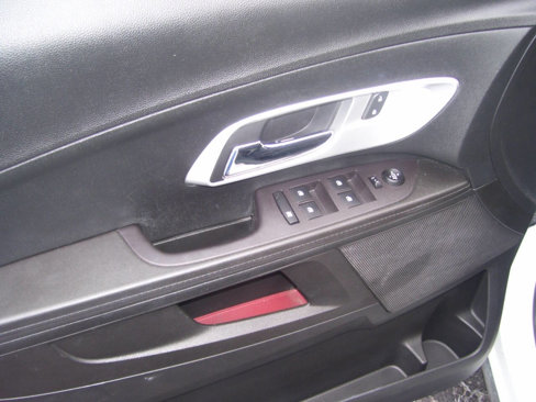 Used 2017 Chevrolet Equinox LT w/ Convenience Package image 10