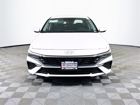 New 2025 Hyundai Elantra SE image 7