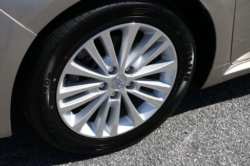 Used 2015 Toyota Avalon XLE Touring image 14