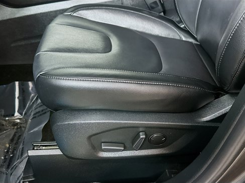 Used 2020 Ford Edge Titanium w/ Cargo Accessory Package image 18