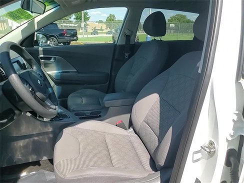 Used 2018 Kia Niro LX image 10