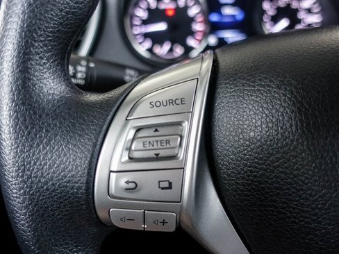 Used 2016 Nissan Rogue SV w/ SV Premium Package image 21