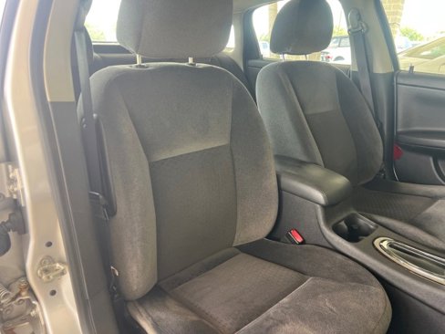 Used 2016 Chevrolet Impala LT image 23