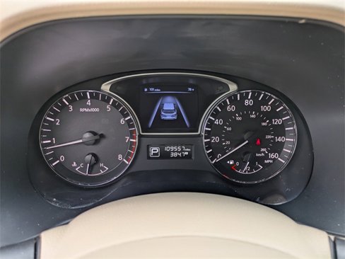 Used 2014 Nissan Pathfinder SV w/ Trailer Tow Package image 27