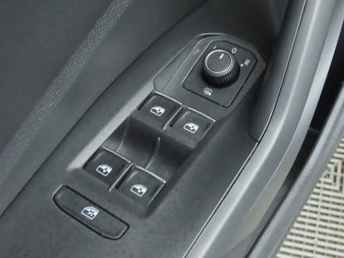 Certified 2024 Volkswagen Jetta SE image 24