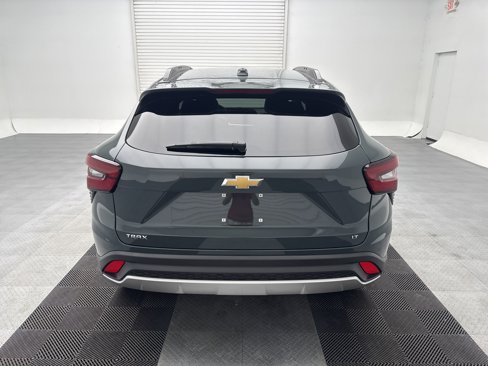 New 2025 Chevrolet Trax LT w/ LT Convenience Package image 6