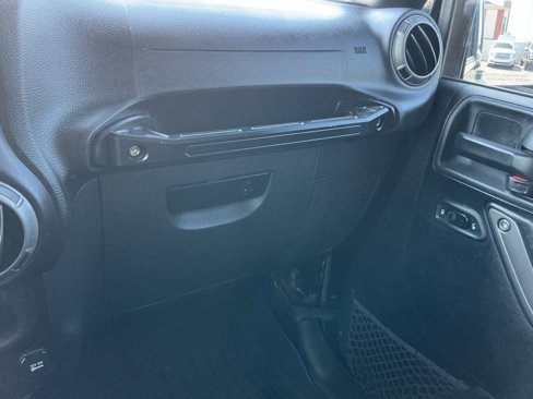 Used 2018 Jeep Wrangler Unlimited Sport S image 50