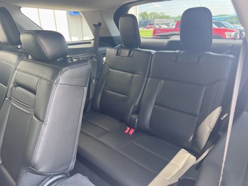 Used 2023 Ford Explorer XLT w/ Equipment Group 202A image 14