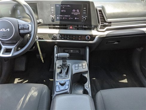 Used 2023 Kia Sportage LX image 15