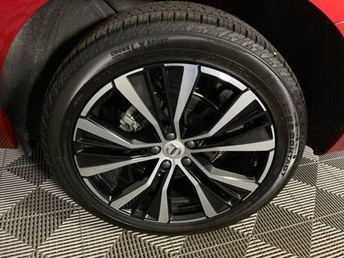 Certified 2024 Volvo XC60 B5 Plus w/ Protection Package Premier image 40