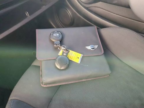 Used 2010 MINI Cooper Convertible image 21