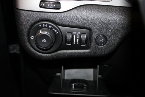 Used 2019 Jeep Cherokee Limited image 22