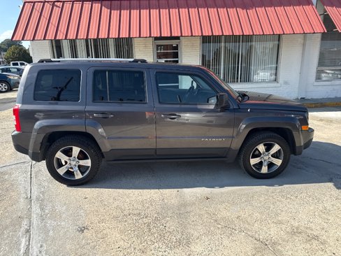 Used 2016 Jeep Patriot High Altitude image 8