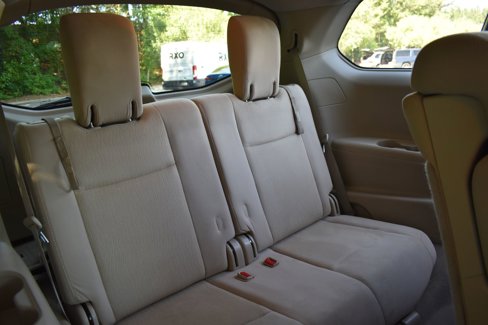 Used 2015 Nissan Pathfinder SV image 32