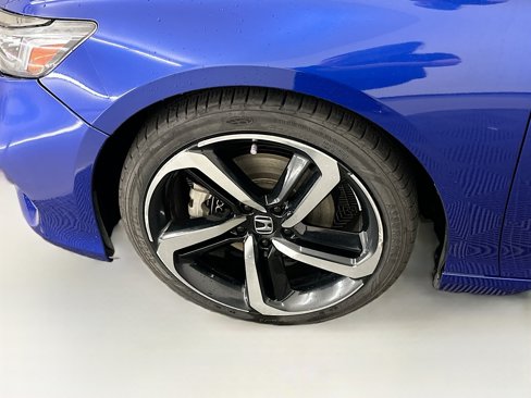 Used 2018 Honda Accord Sport image 11