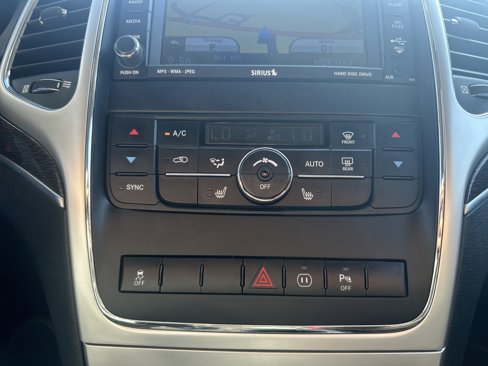 Used 2011 Jeep Grand Cherokee 70th Anniversary image 21