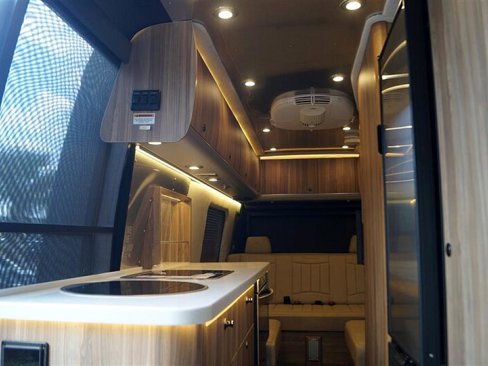Used 2020 Mercedes-Benz Sprinter 3500 image 12