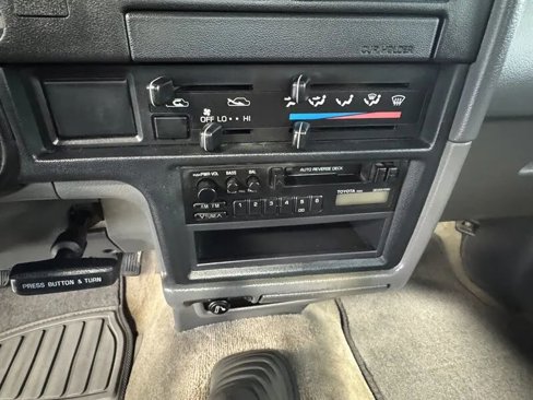 Used 1994 Toyota Pickup DX image 20