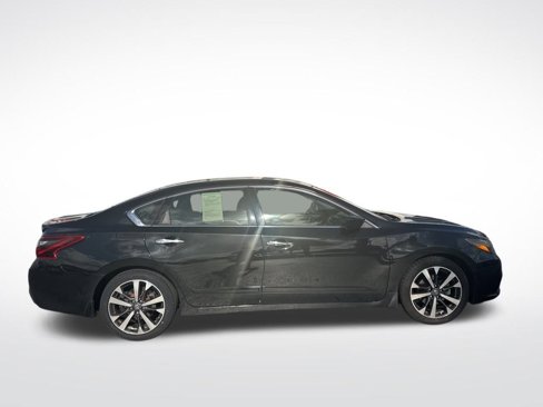 Used 2017 Nissan Altima 2.5 SR image 4