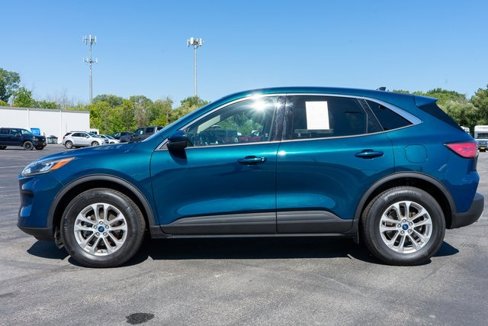 Used 2020 Ford Escape SE image 9