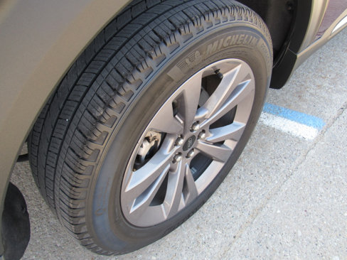 Used 2022 Ford Explorer XLT w/ Equipment Group 202A image 37