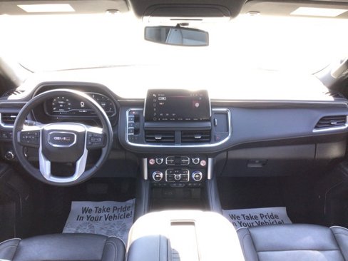 Used 2023 GMC Yukon XL SLT image 32