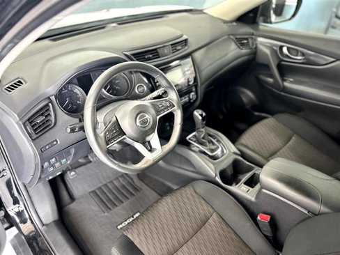 Used 2017 Nissan Rogue SV image 15