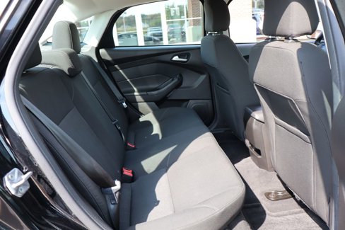 Used 2016 Ford Focus SE w/ SE Sport Package image 38