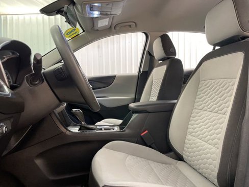 Used 2018 Chevrolet Equinox LS image 9