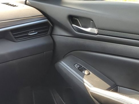 Used 2025 Nissan Altima 2.5 SV image 15